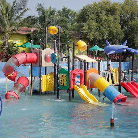 Vits Roccia Hill Resort And Adventure Park, Navapur Songadh Extérieur photo