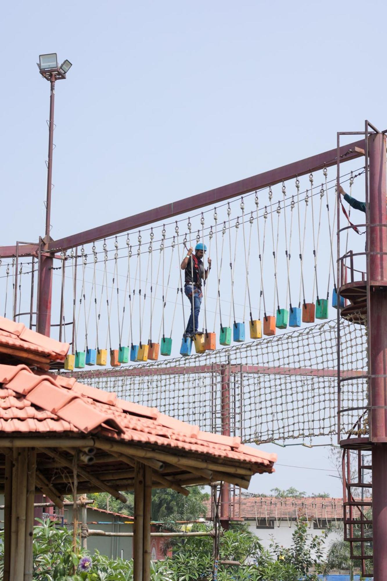 Vits Roccia Hill Resort And Adventure Park, Navapur Songadh Extérieur photo