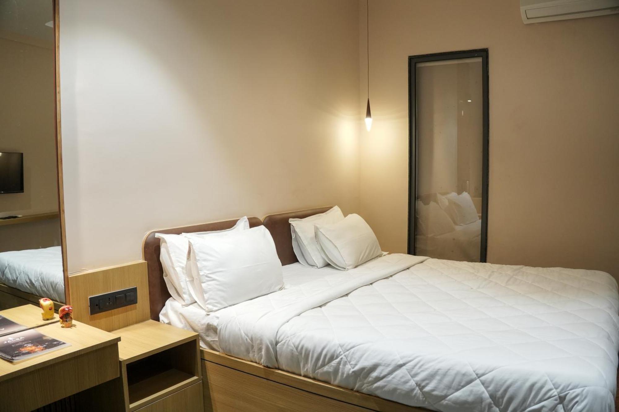 Vits Roccia Hill Resort And Adventure Park, Navapur Songadh Extérieur photo